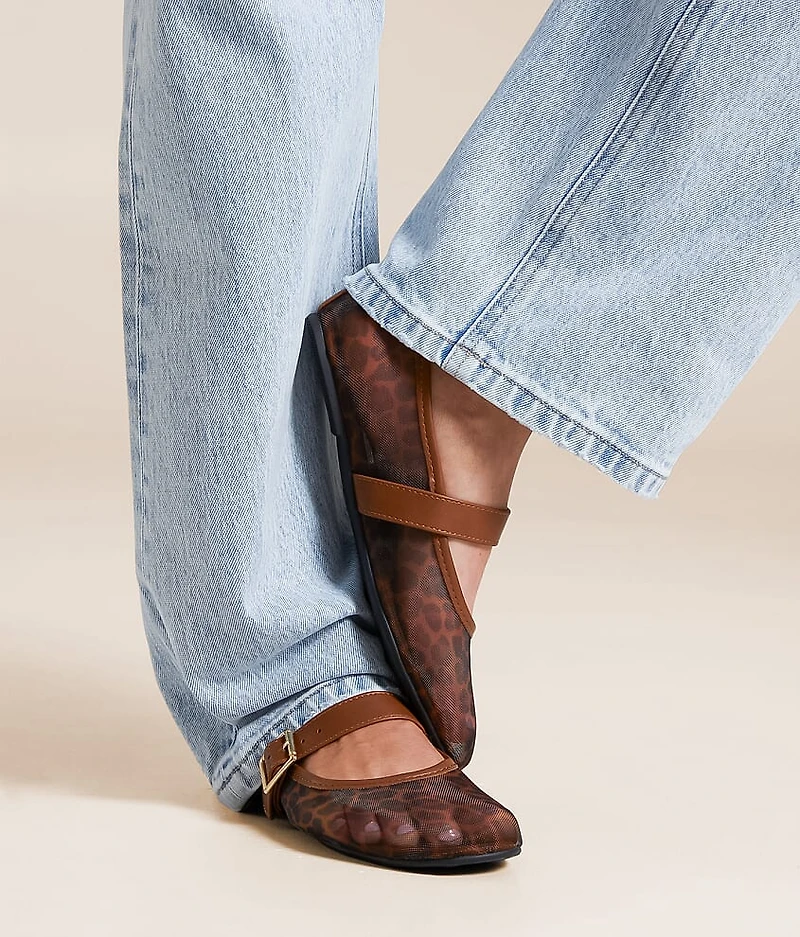 Jumbo Leopard Mesh Shoe