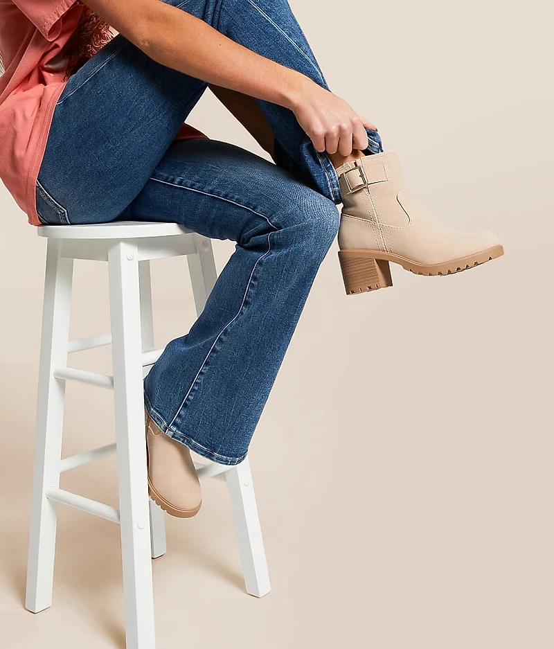 Pillow Chelsea Ankle Boot