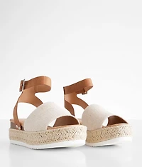 Topics Flatform Sandal