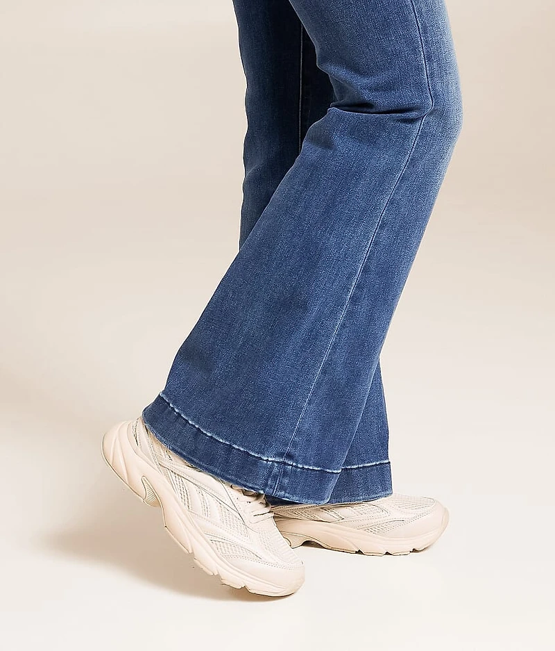 Belwave Leather Sneaker