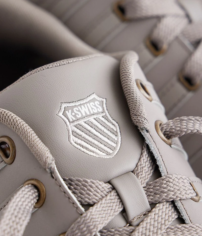 Court Pro II Leather Sneaker