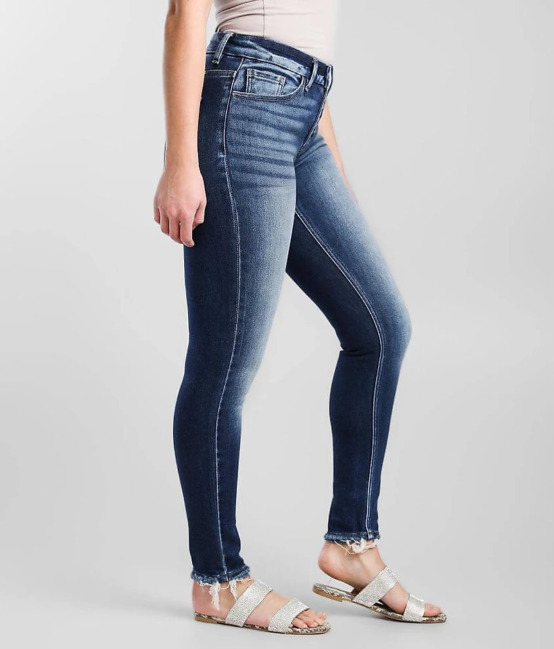 Kurvy Mid-Rise Skinny Jean