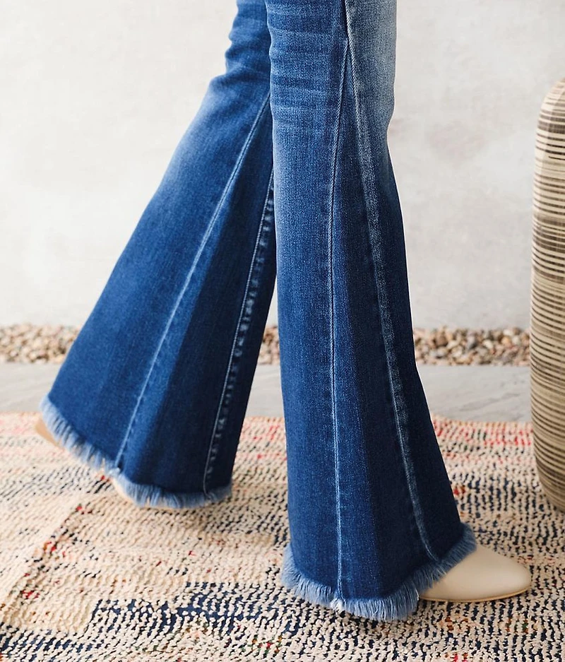 Kurvy Mid-Rise Super Flare Jean