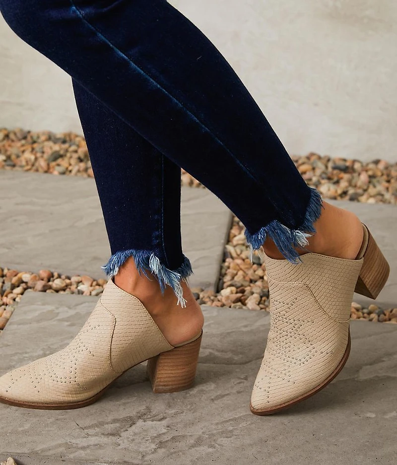 Kurvy Ultra High Rise Ankle Jean