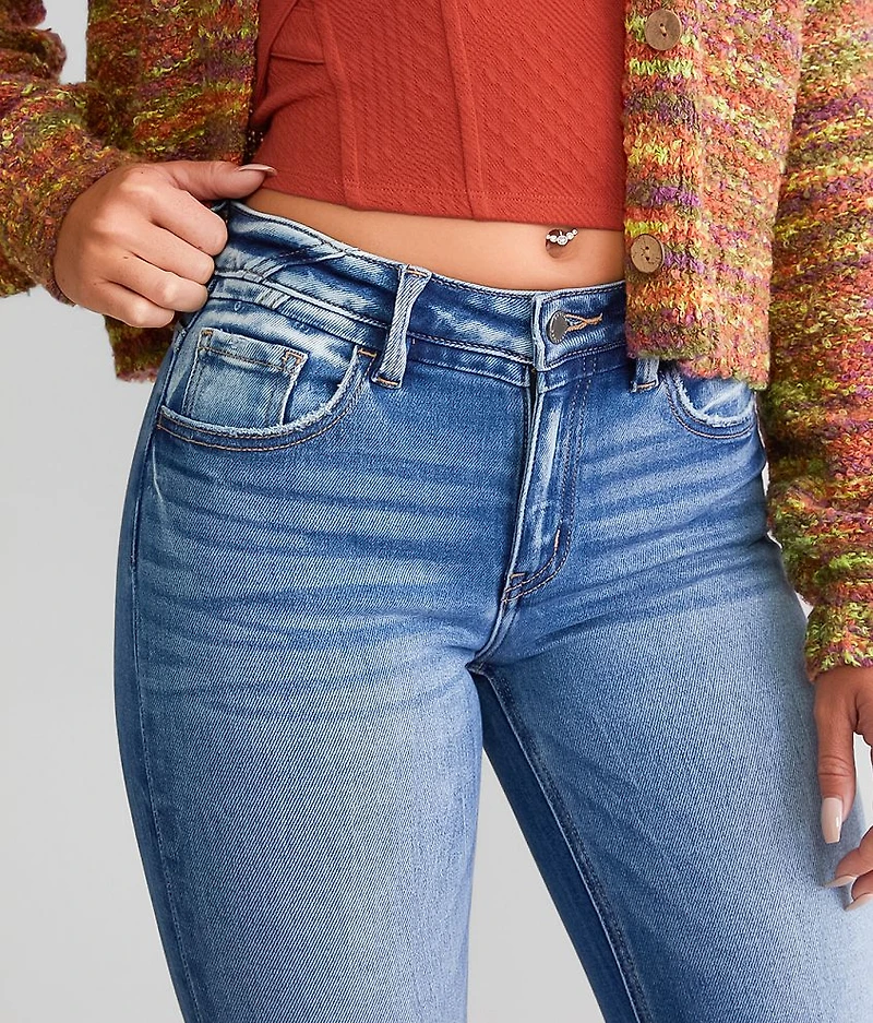 Kurvy Mid-Rise Straight Stretch Jean