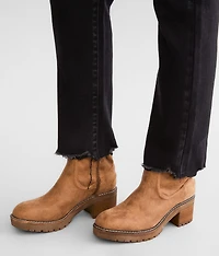Kurvy High Rise Cropped Straight Jean