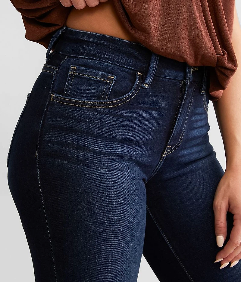 Kurvy Mid-Rise Straight Stretch Jean