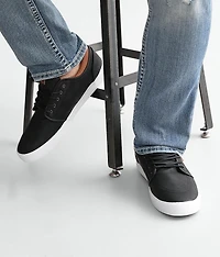 Remark 2 Sneaker