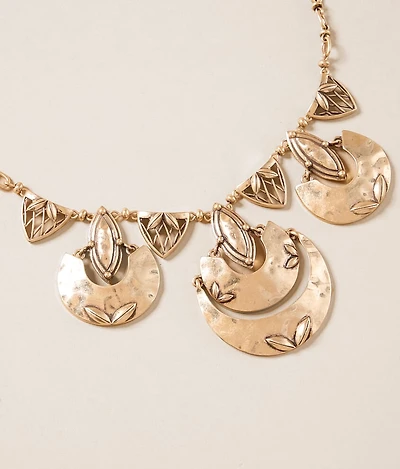Lainey Wilson Lattice Leaf Necklace