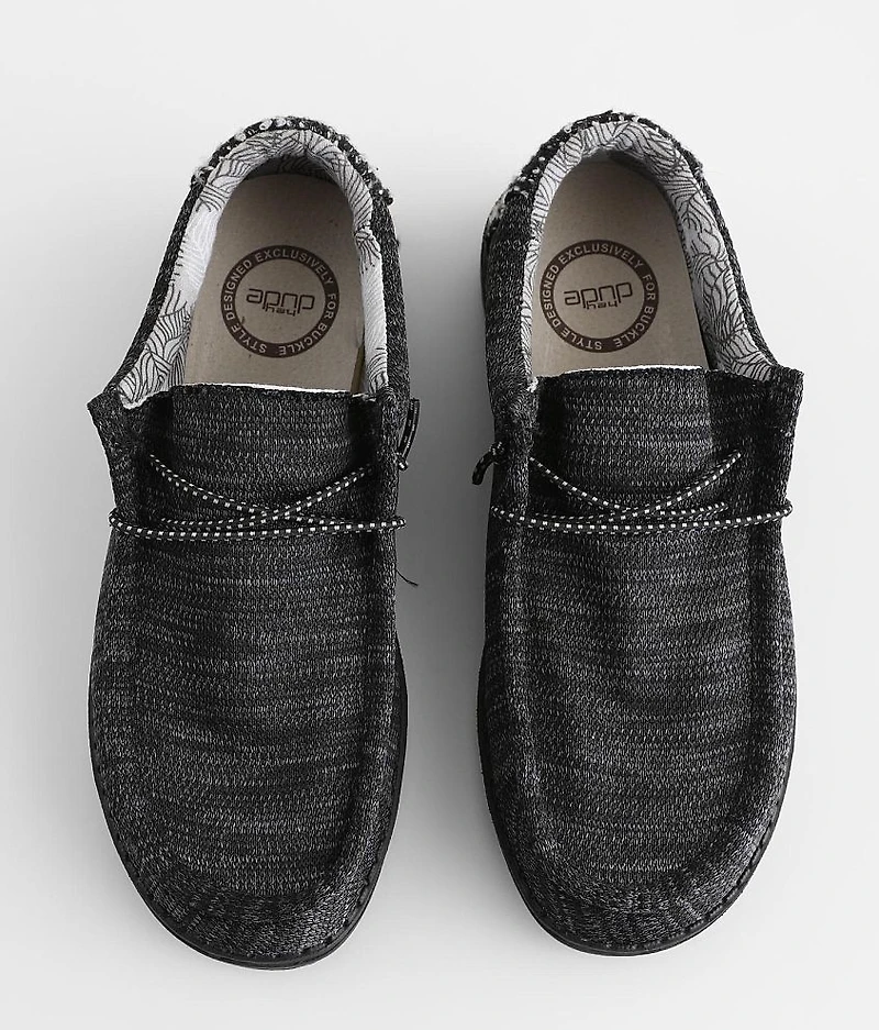 Wally Shoe