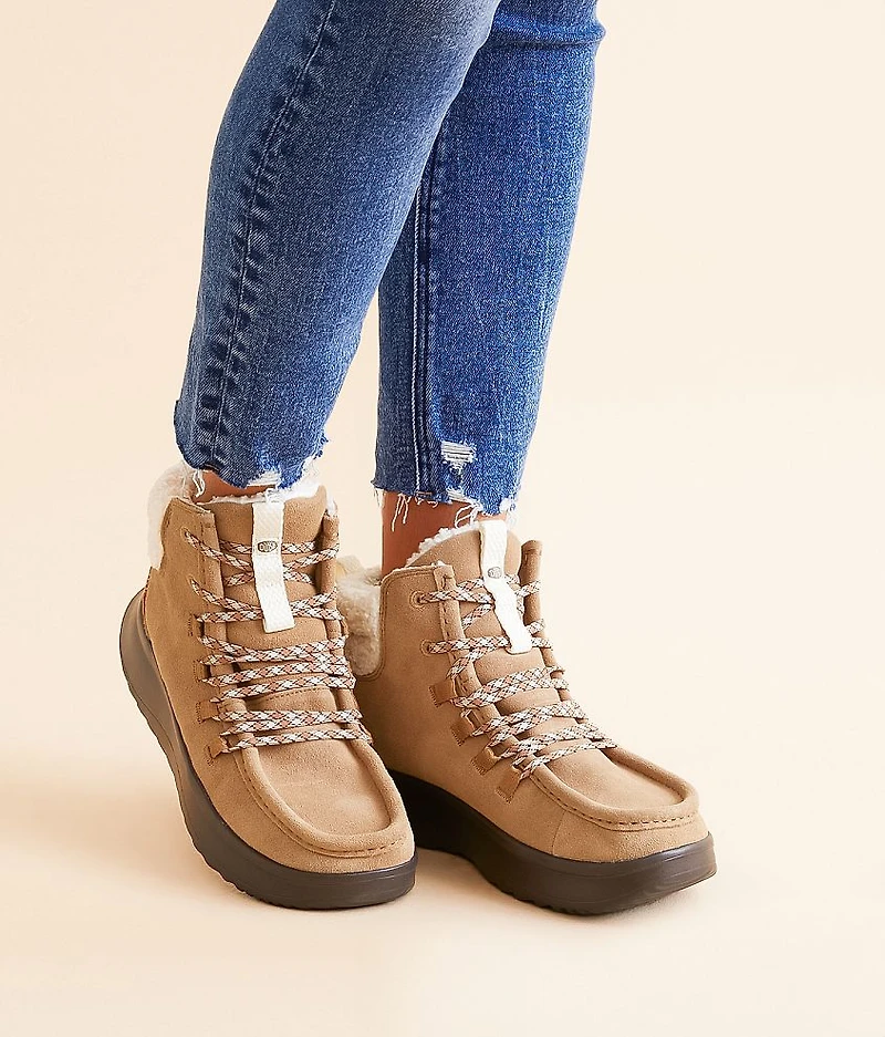 Wendy Peak Apres Suede Cozy Boot