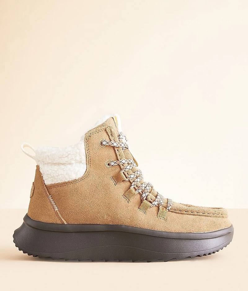 Wendy Peak Apres Suede Cozy Boot