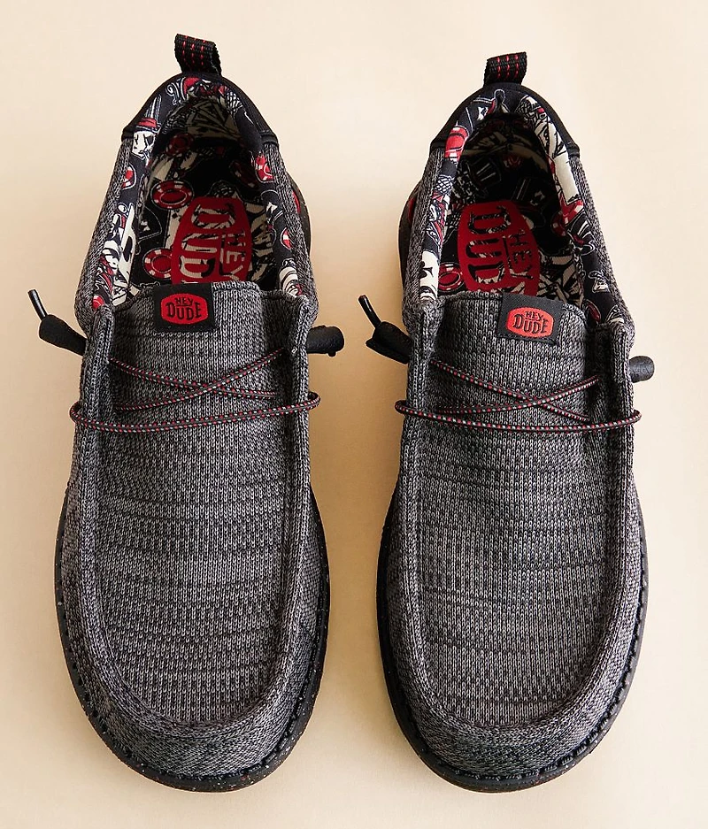 Wally Cards Shoe