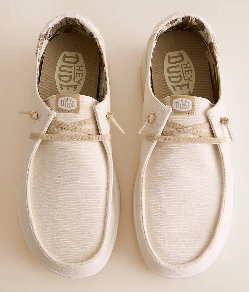 Wendy Rise Eyelet Shoe