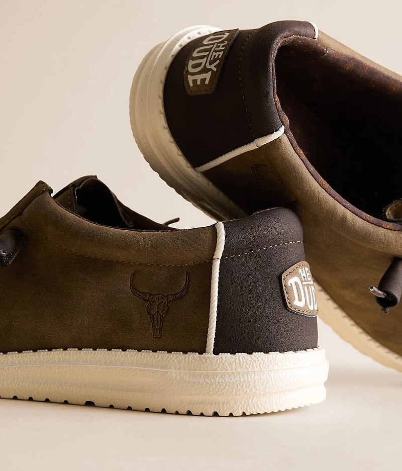 Wally Embossed Steerhead Shoe