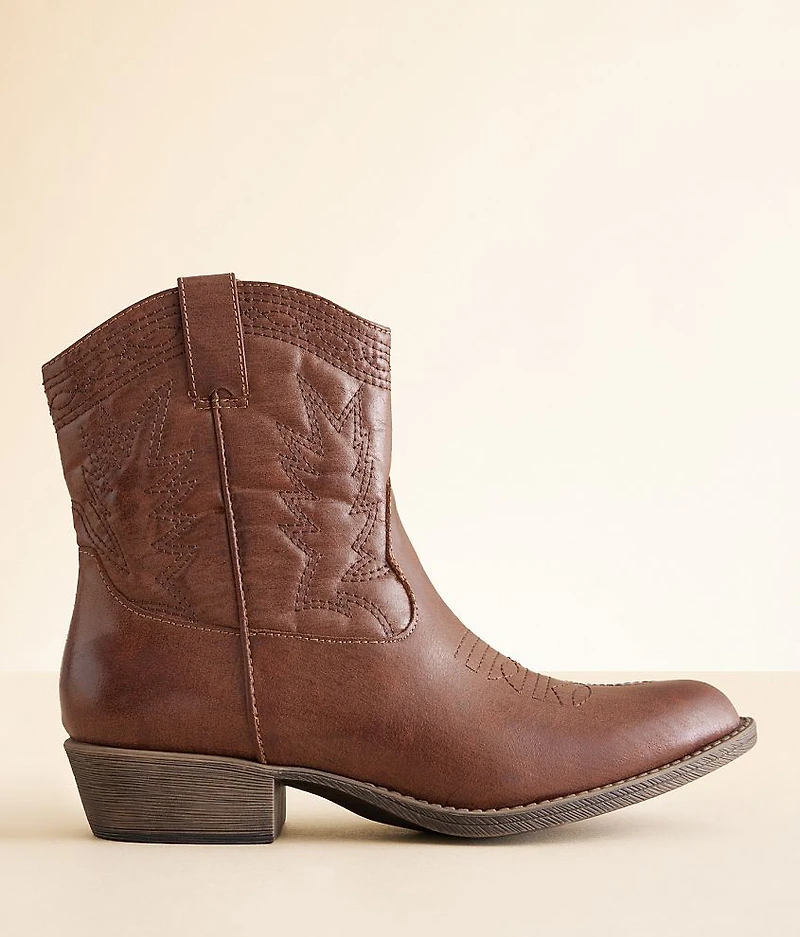 Pistol Western Ankle Boot