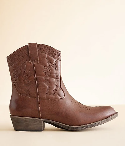Pistol Western Ankle Boot