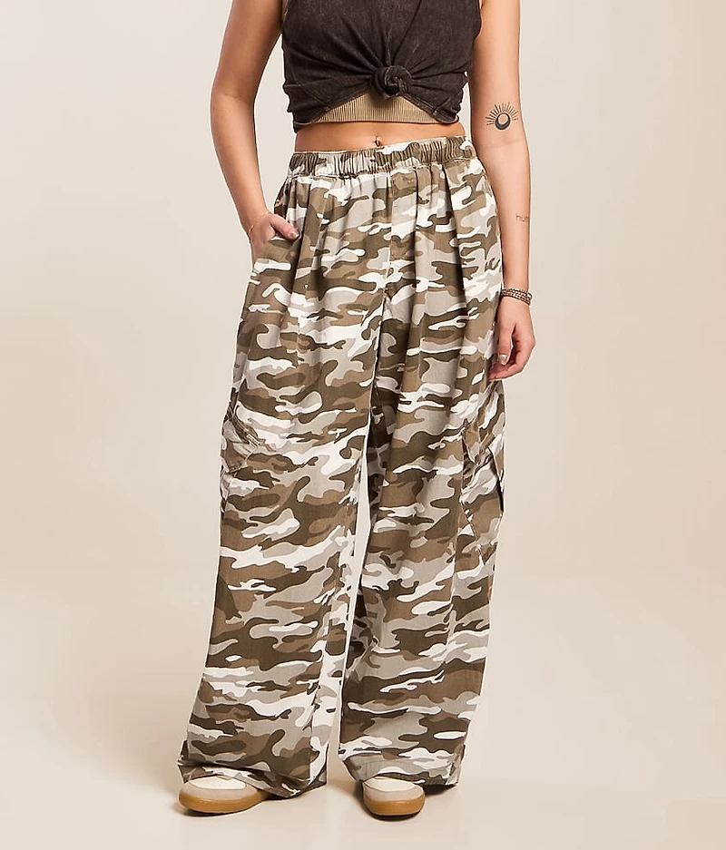 Camo Print High Rise Baggy Cargo Pant