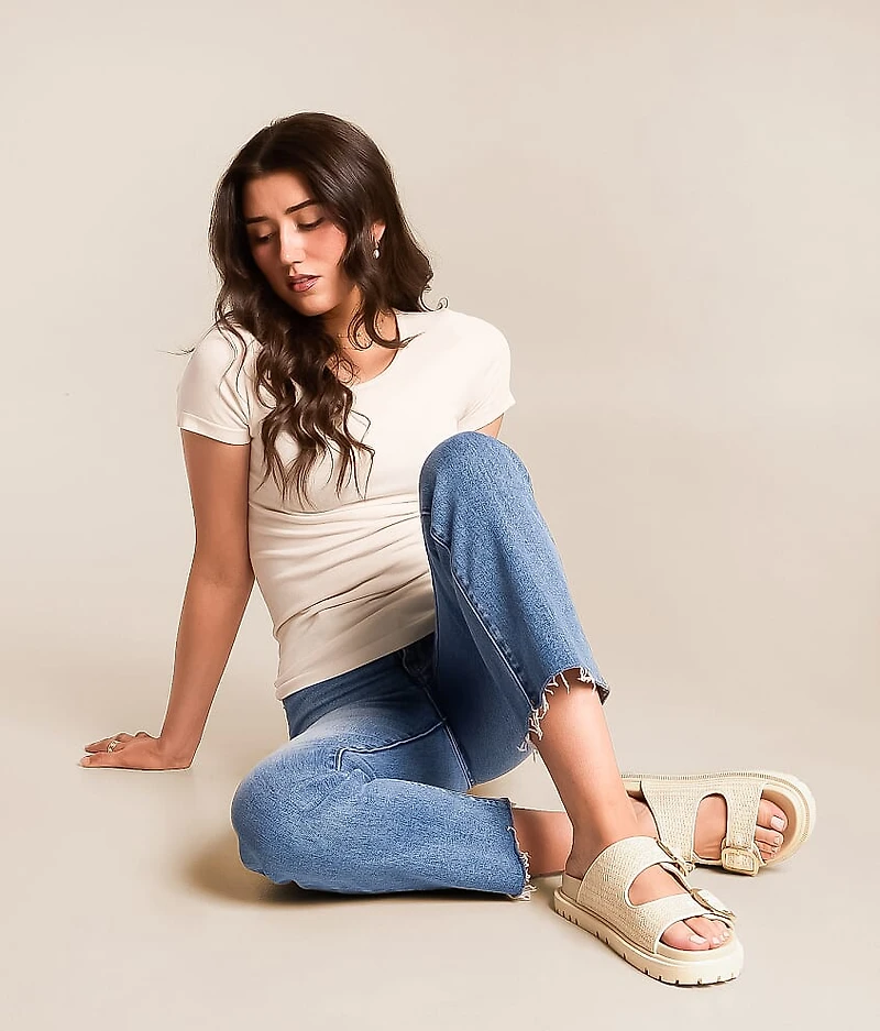 Oaklynne Raffia Sandal