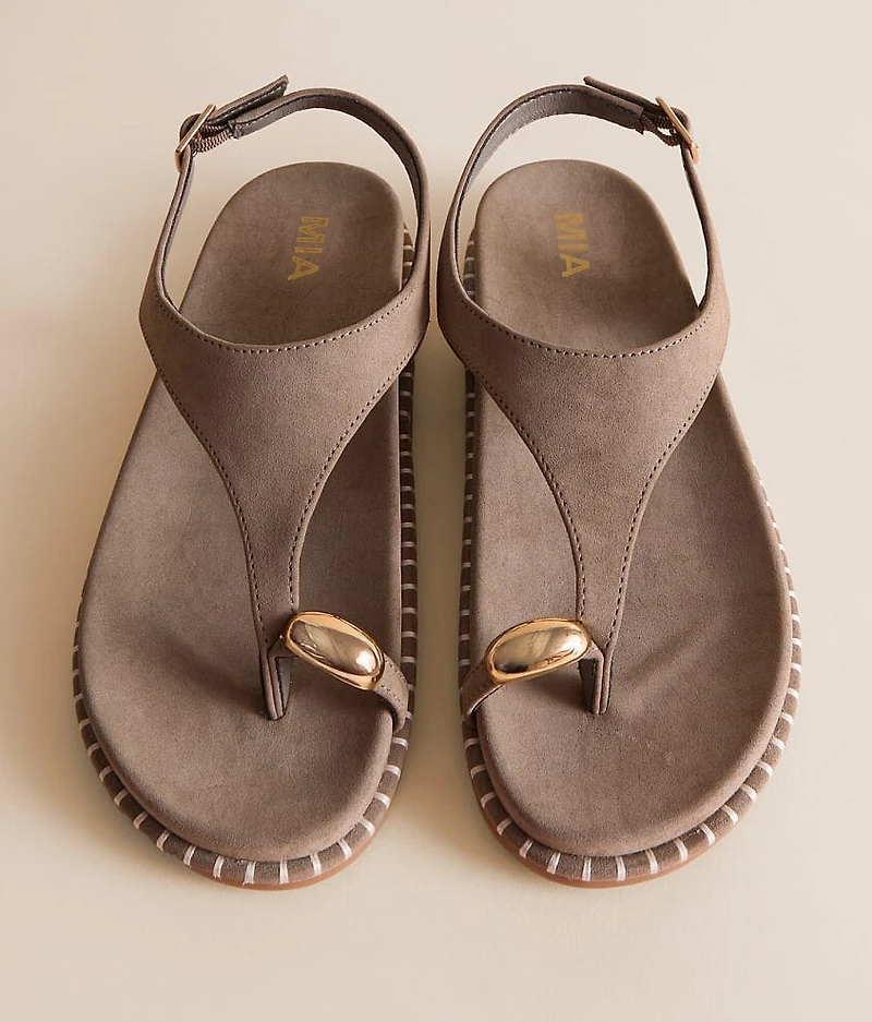 Cherriyln Rochet Sandal