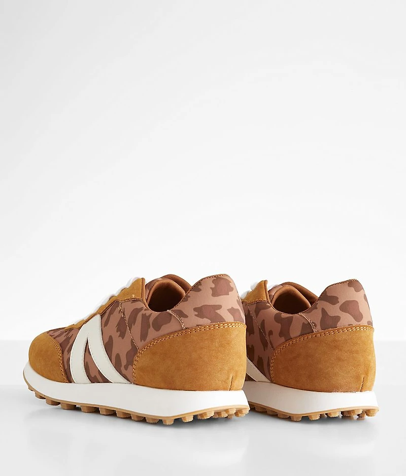 Race Casual Sneaker