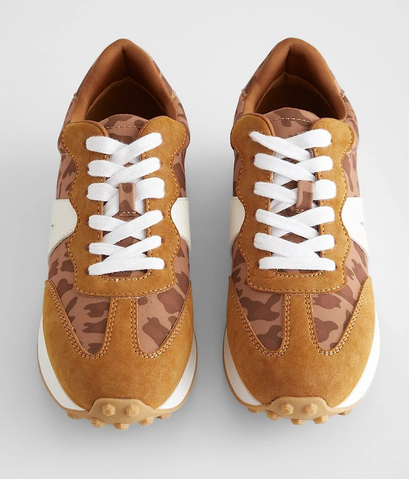 Race Casual Sneaker