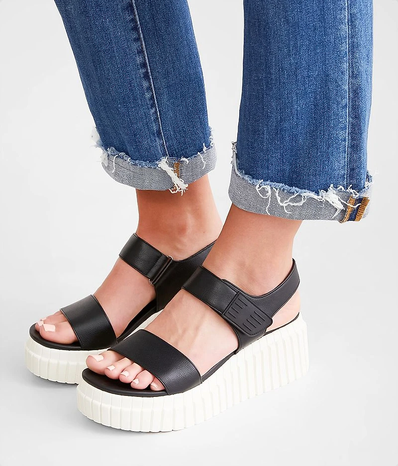 Yuri Wedge Sandal