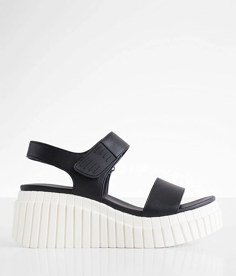 Yuri Wedge Sandal