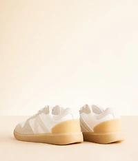 Vesta Sneaker