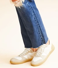 Vesta Sneaker