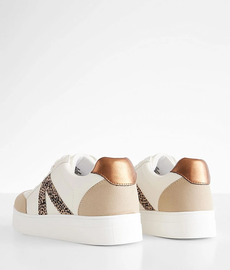 Astra Sneaker