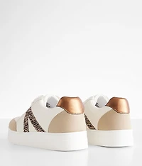 Astra Sneaker