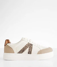 Astra Sneaker
