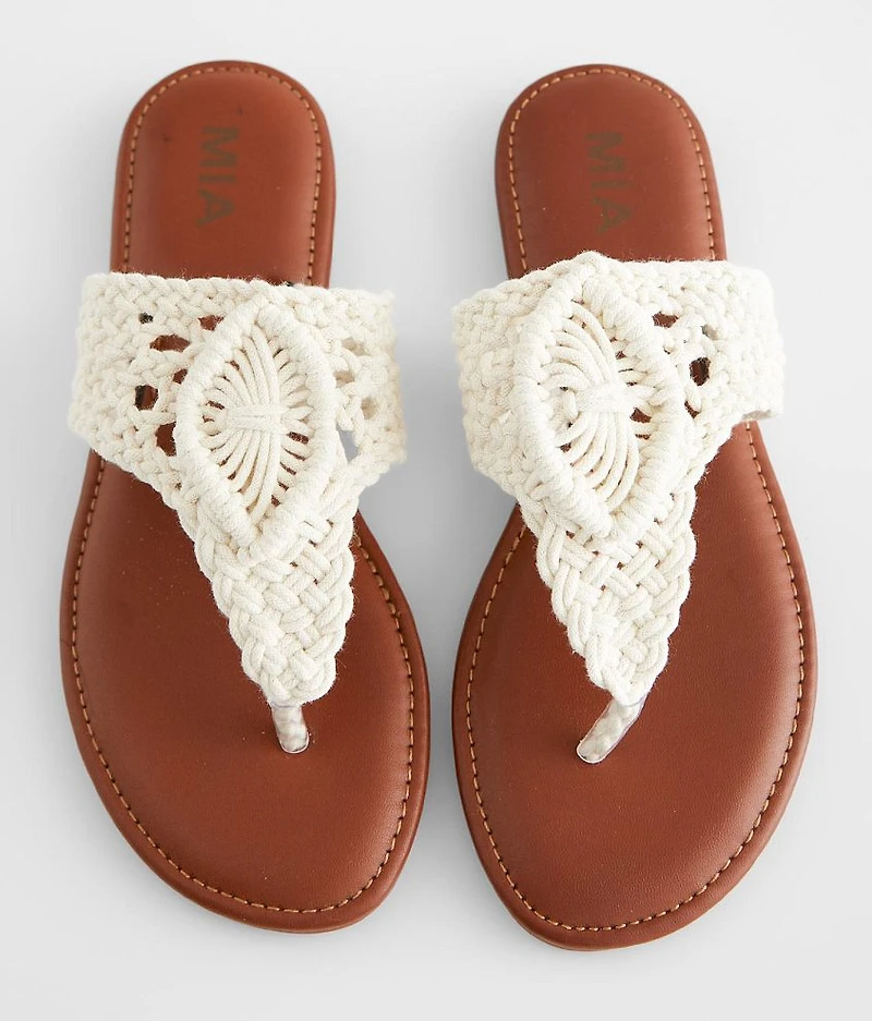 Sacha Sandal