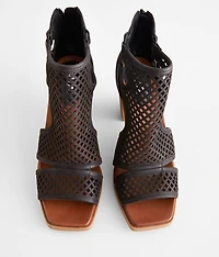 Sharla Heeled Sandal