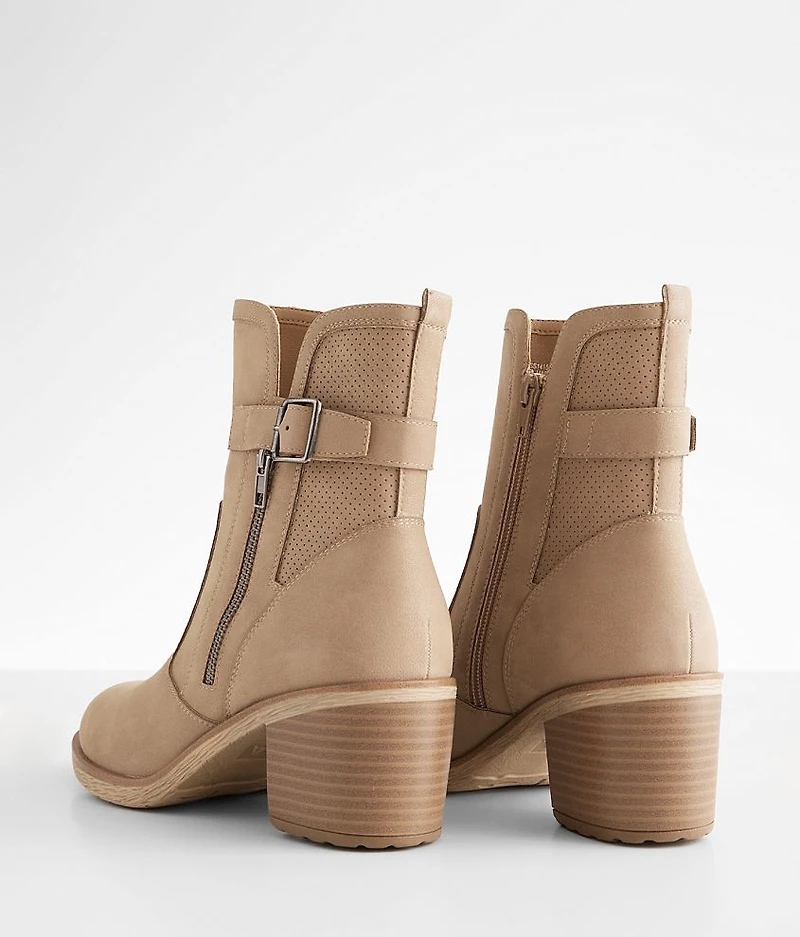 Daynna Ankle Boot