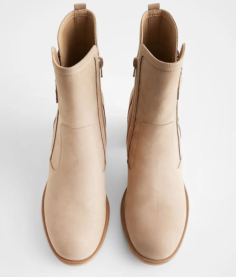 Daynna Ankle Boot