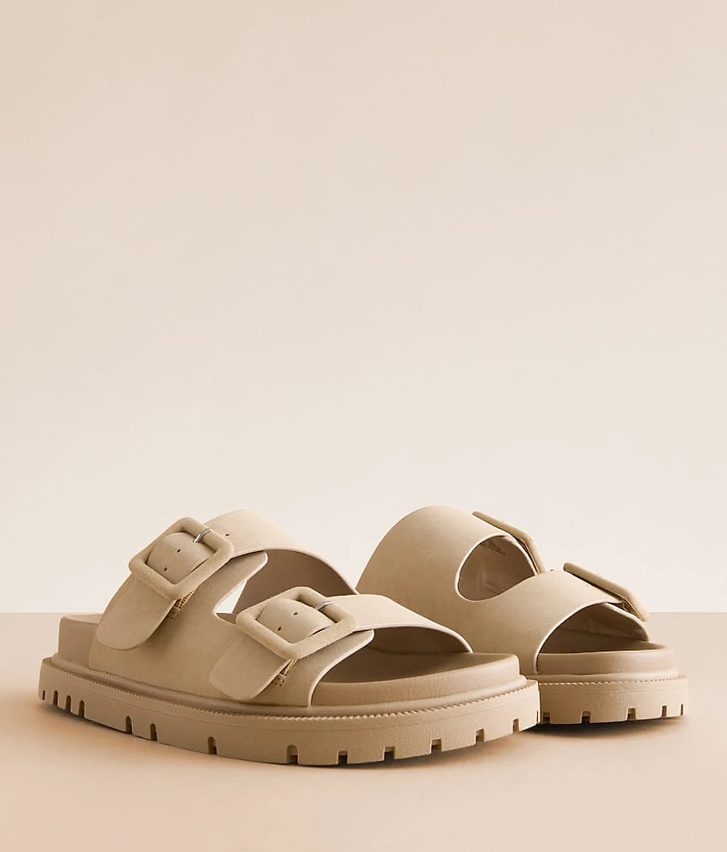 Gen Big Buckle Sandal