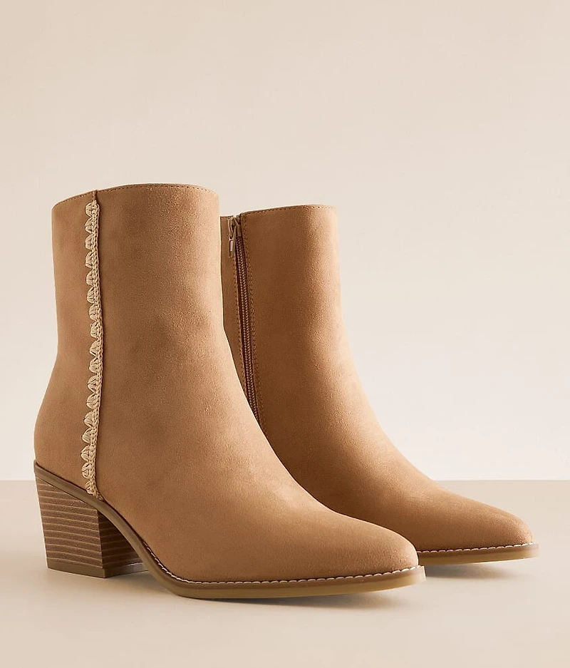 Sanddy Crochet Ankle Boot