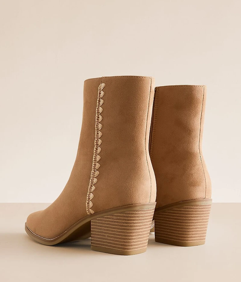Sanddy Crochet Ankle Boot