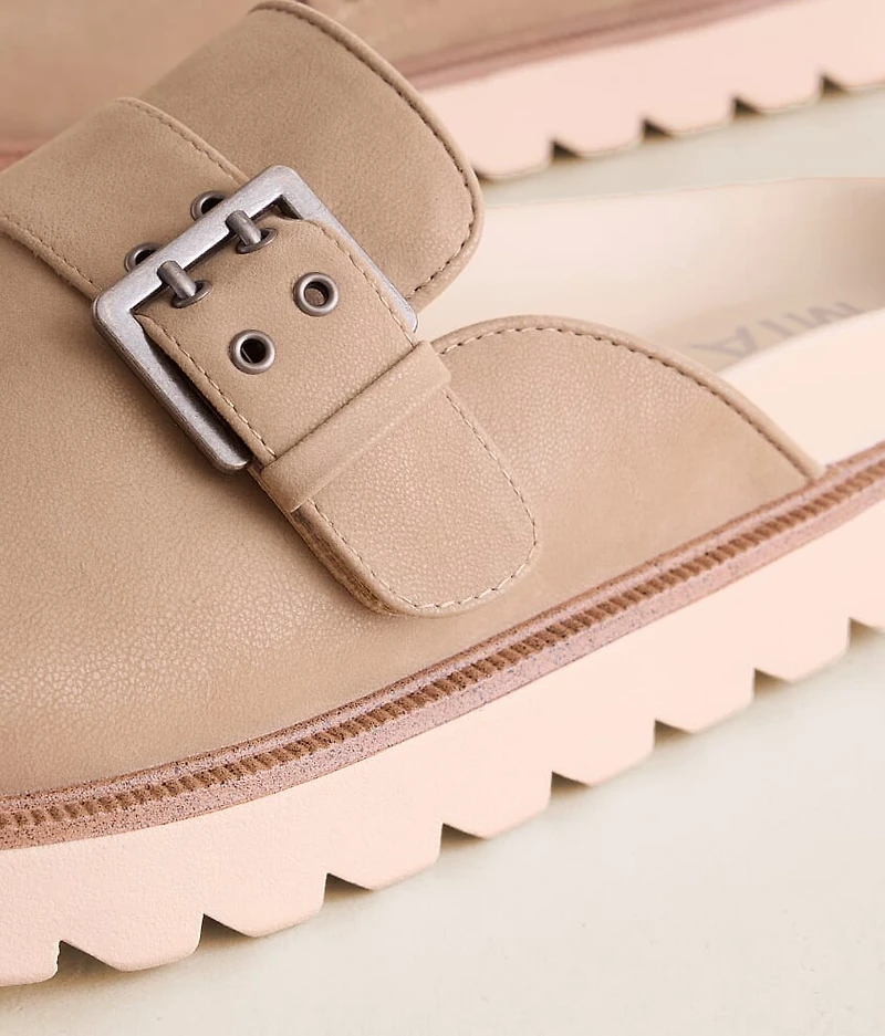 Alme Big Buckle Clog
