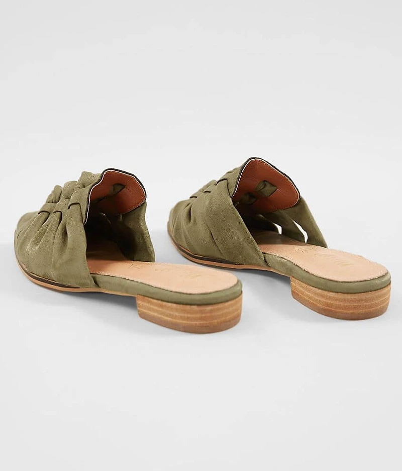 Jenelle Mule Shoe