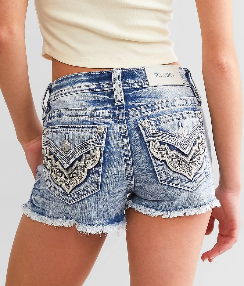 Mid-Rise Stretch Short