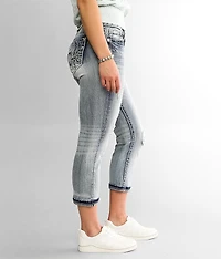 Curvy Mid-Rise Cuffed Stretch Capri Jean