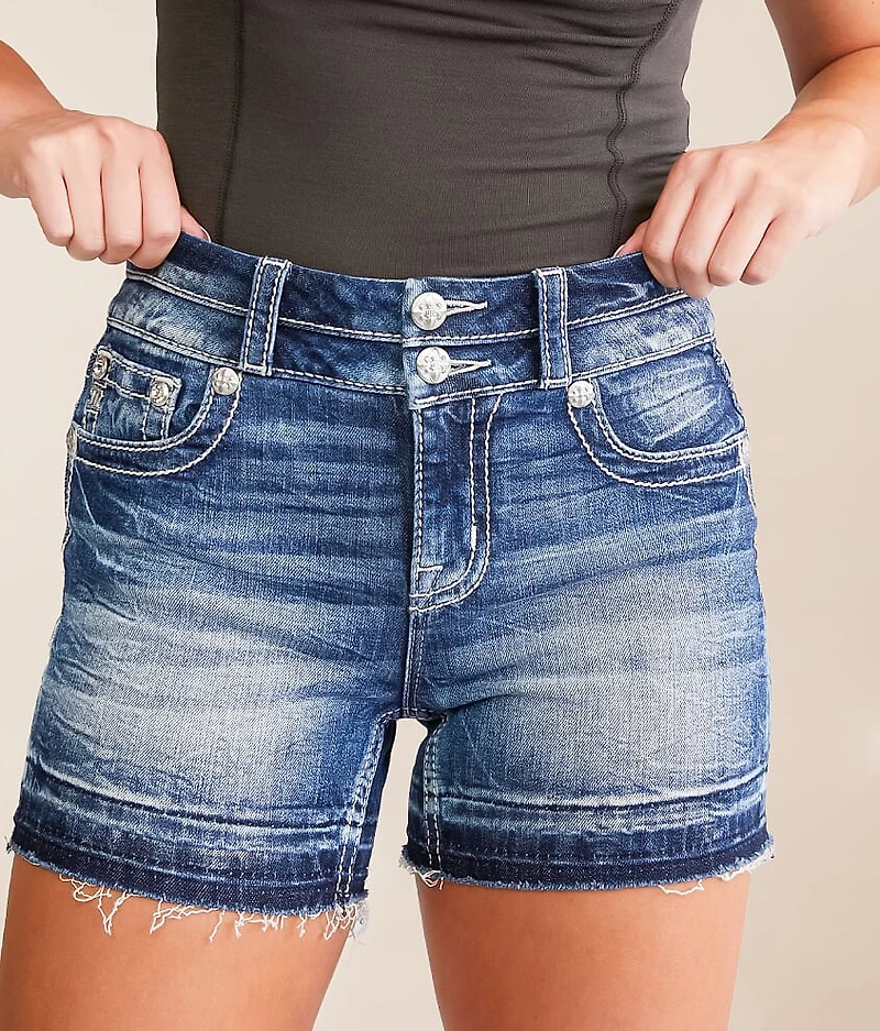 Curvy Stretch Short