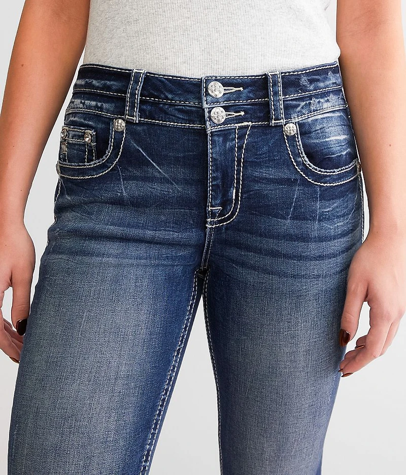 Curvy Mid-Rise Stretch Capri Jean