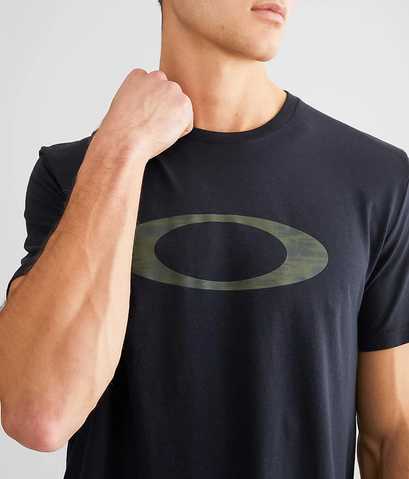 Bold Ellipse O Hydrolix™ T-Shirt