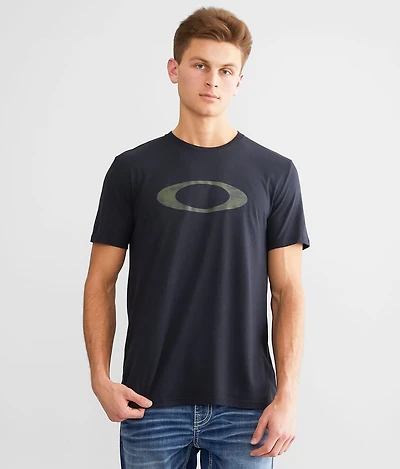 Bold Ellipse O Hydrolix™ T-Shirt