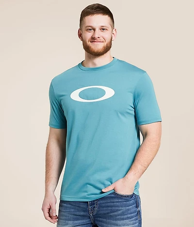 O Bold Ellipse Hydrolix™ T-Shirt