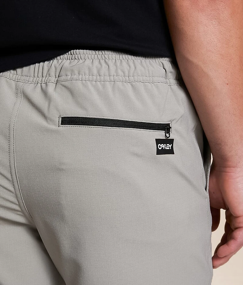 Transport Hybrid Stretch Short